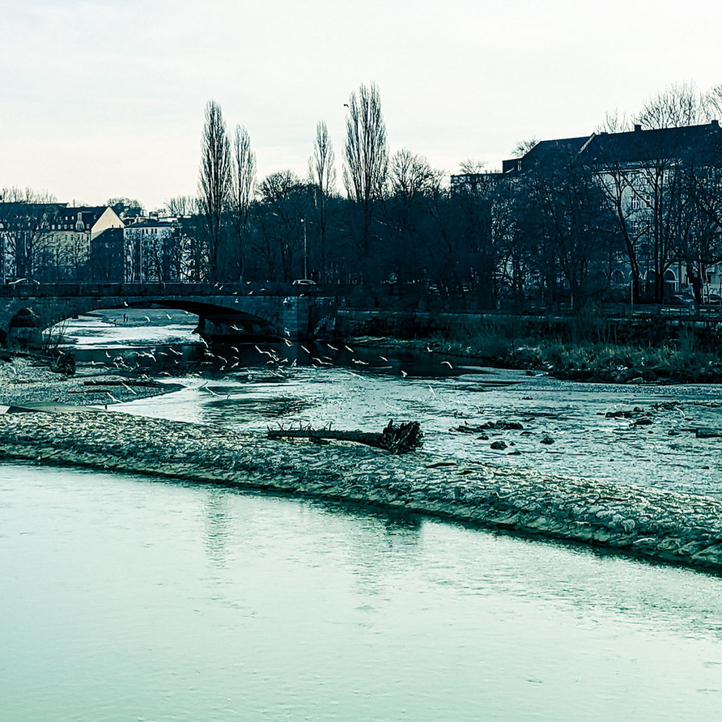 Eberhard Kaltenbach - Steuerkanzlei mitten in München, Isar und Möwen